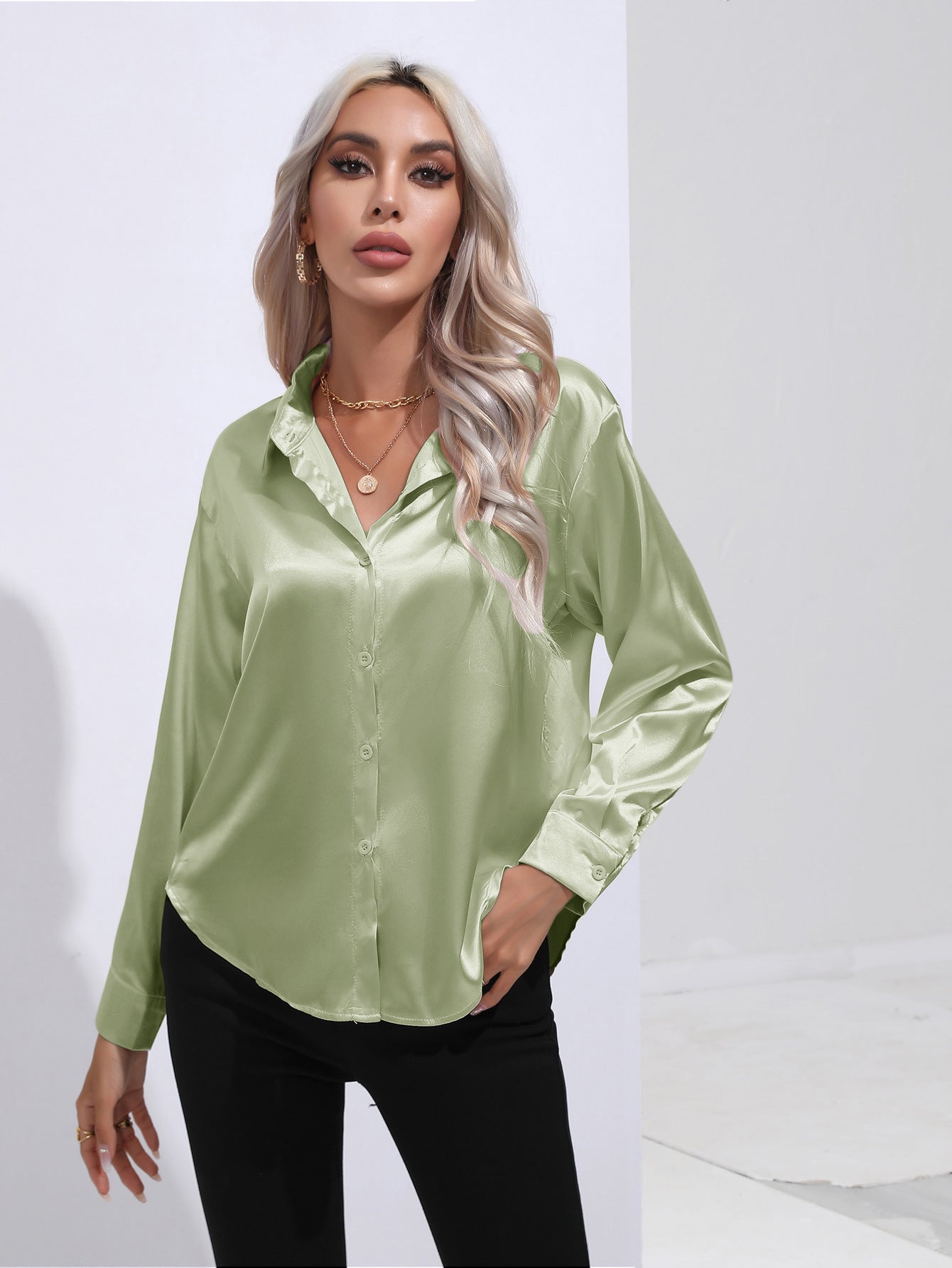 Jasmine – Satinhemd für Damen