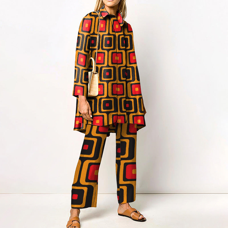 Women's two-piece set with modern geometric pattern – casual outfit for everyday and office