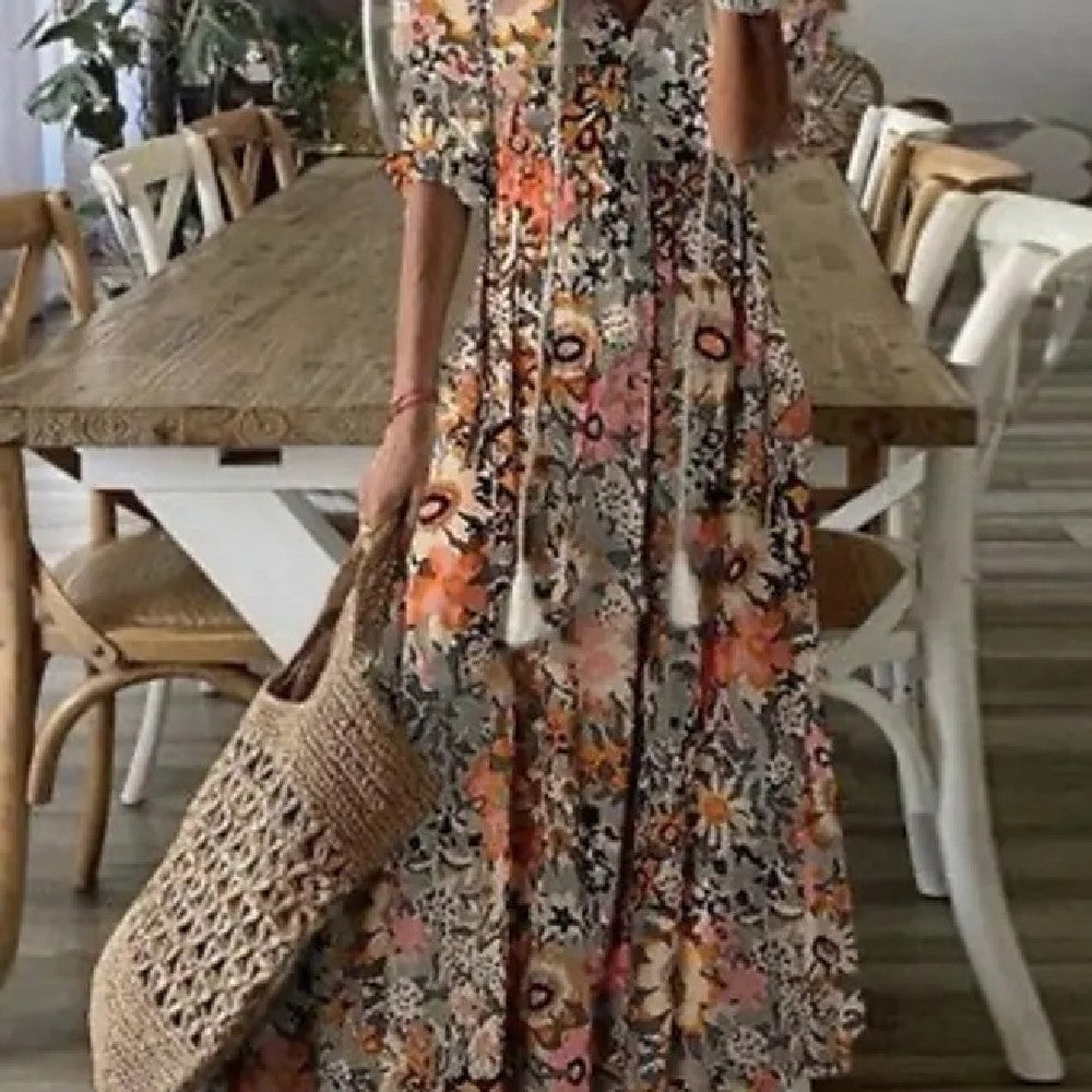 Sophia – Geblümtes Damenkleid mit mittellangen Ärmeln