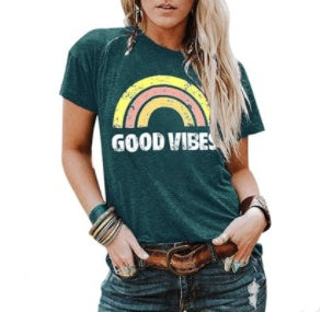 Sarah – Regenbogenmuster Kurzarm-T-Shirt