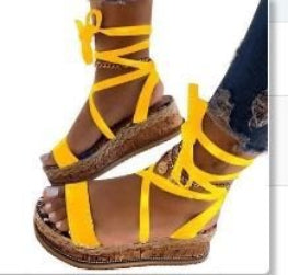 Tara – Einzigartige Römersandalen für Damen