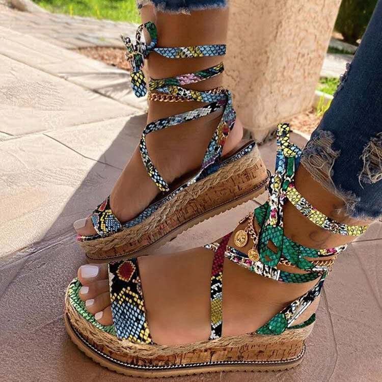 Tara – Einzigartige Römersandalen für Damen