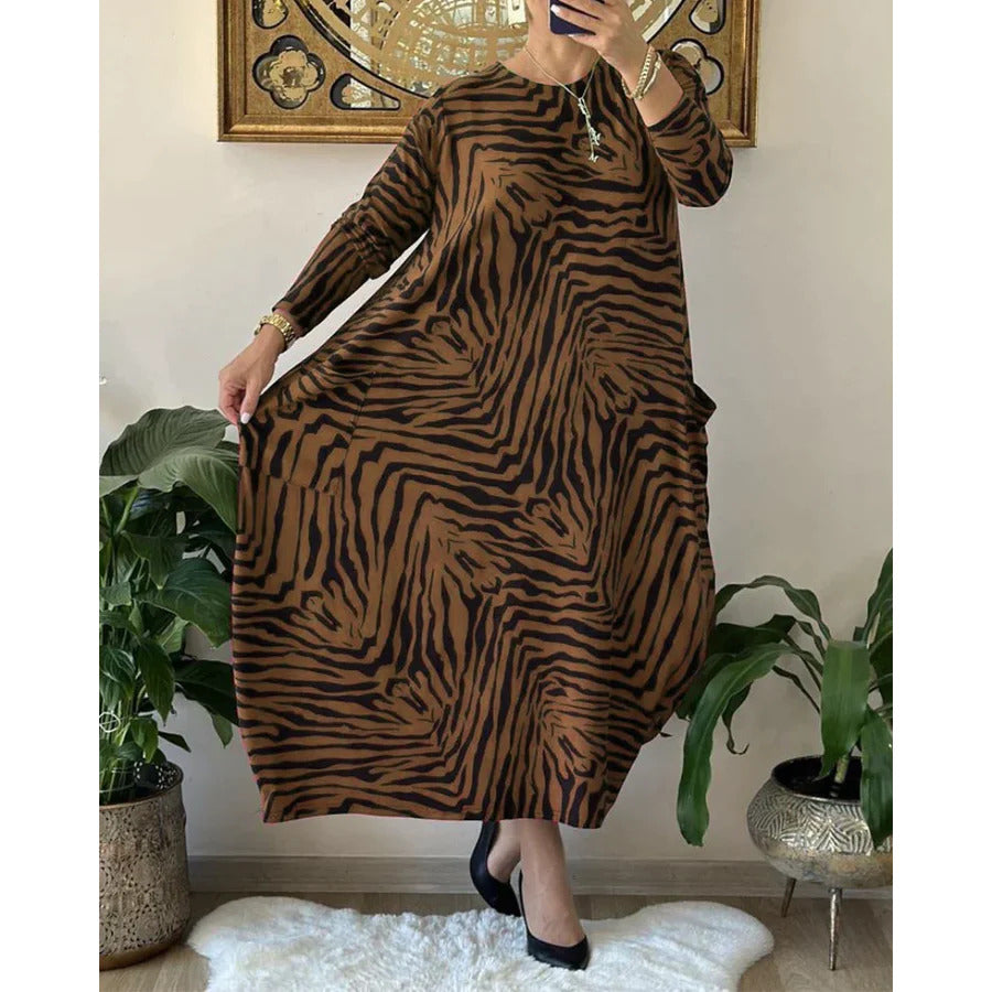 Emily – Lässiges Damenkleid mit Print und Taschen