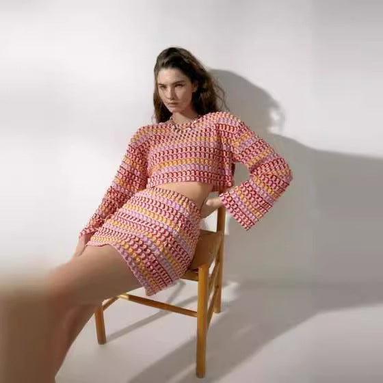 Shirley – Spitzen-Midriff-Outfit mit weitem Ärmel und Rockanzug