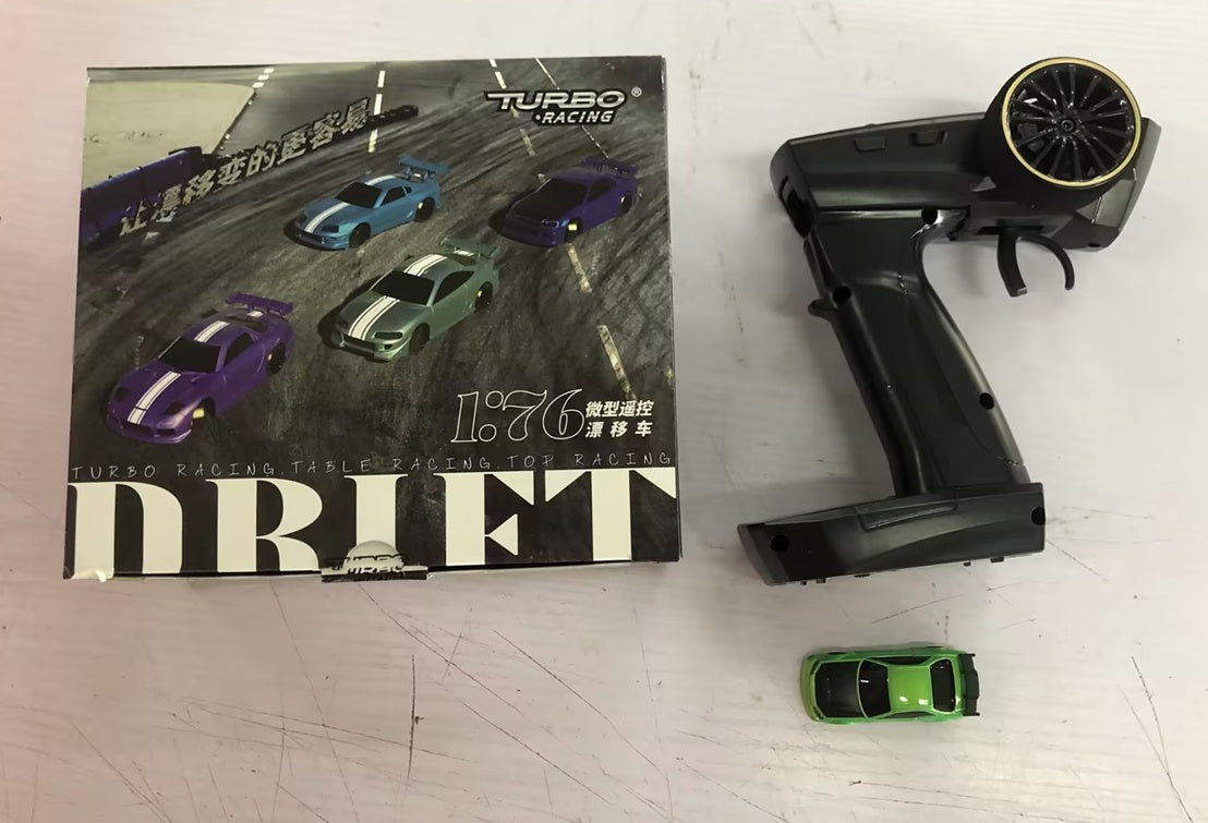 1:76 RC Drift Auto C64 für Jungen, Turbo Racing, Tischrennen, Modellauto mit SVC Gyro und LED