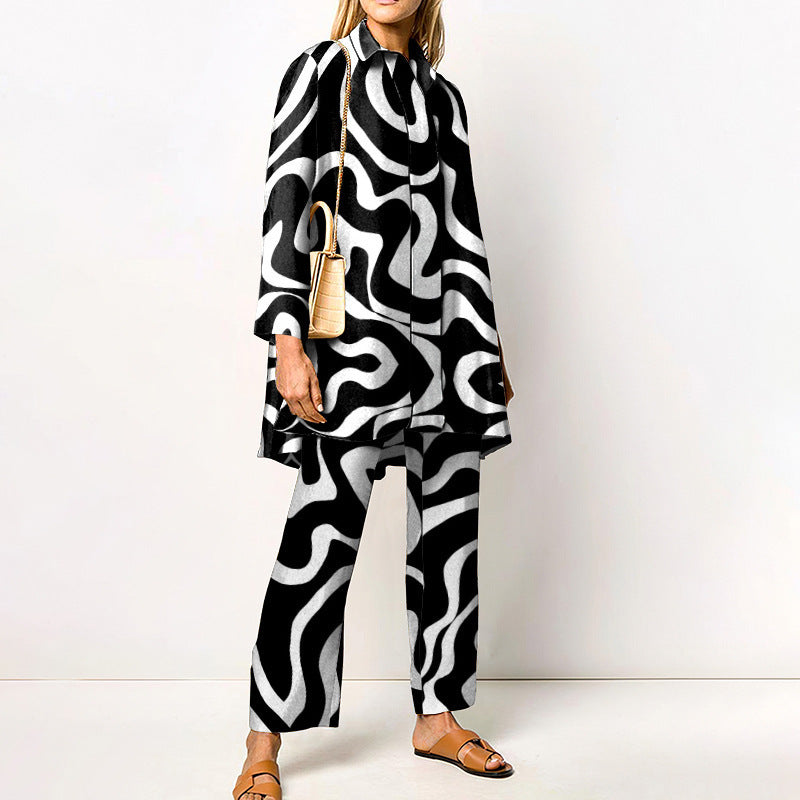 Women's two-piece set with modern geometric pattern – casual outfit for everyday and office