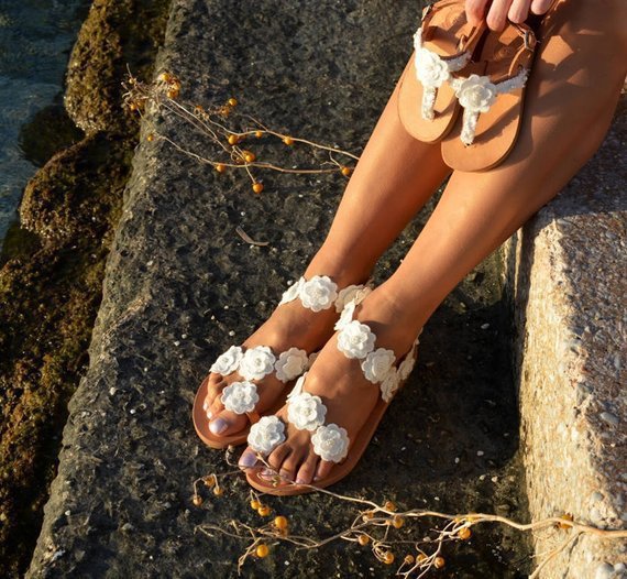 Hayley – Flache Damensandalen mit Blumenmuster