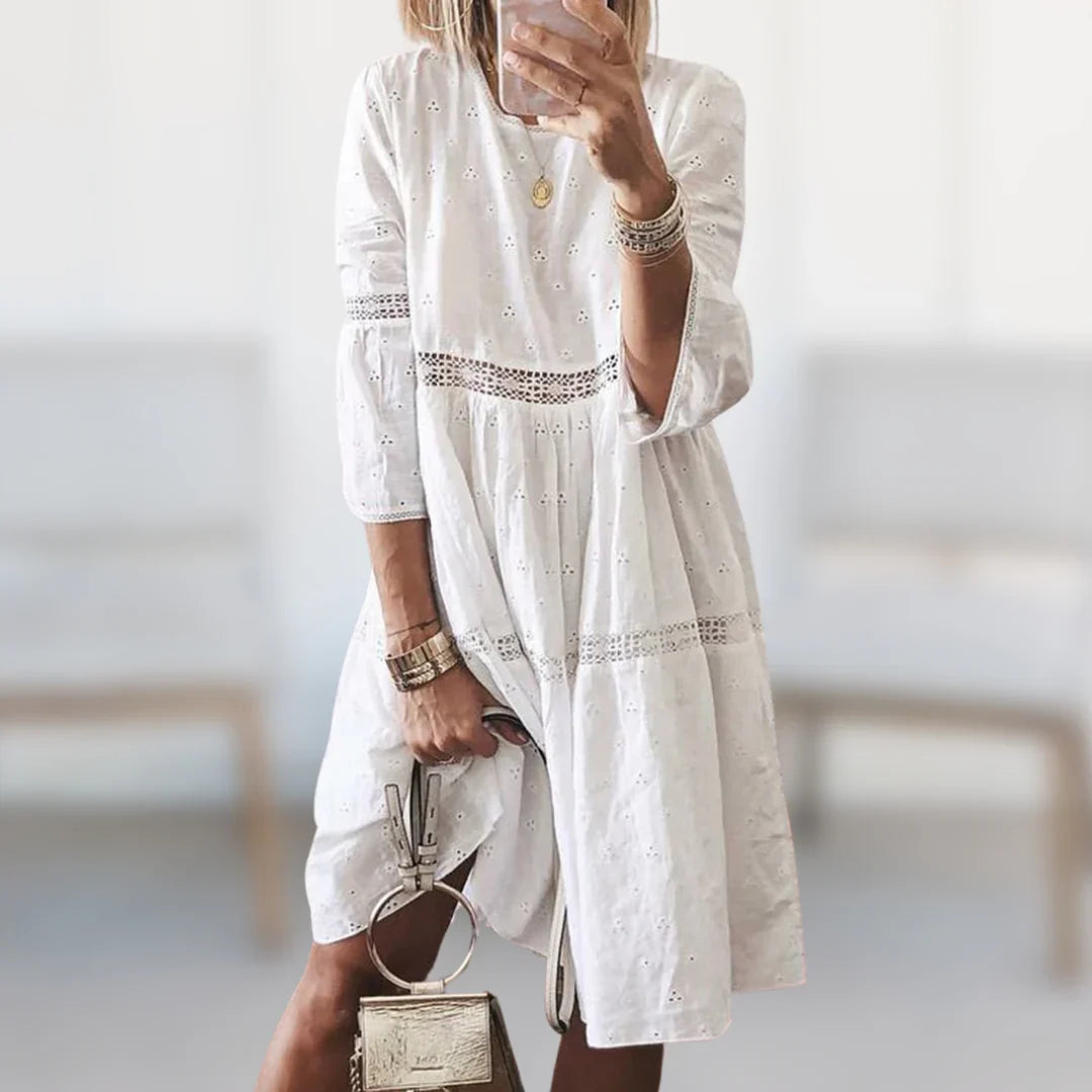 Michelle – Besticktes Midikleid mit Ausschnitt
