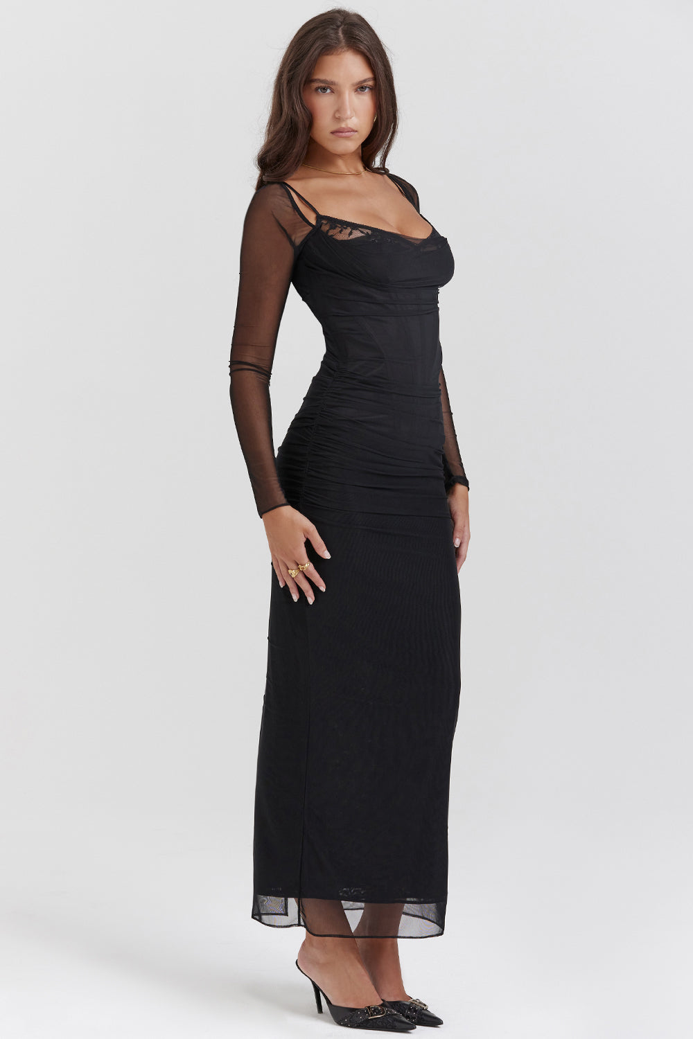 Victoria – Elegante Damenkleid mit Spitzenbesatz