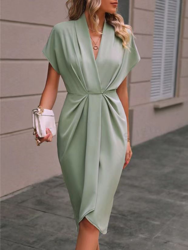 Jessie – summer dress with batwing sleeves and V-neckline