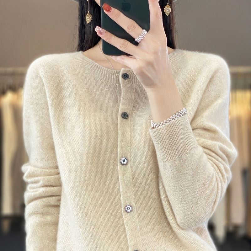 Leanne – Merinowoll-Cardigan mit Rundhalsausschnitt und langen Ärmeln