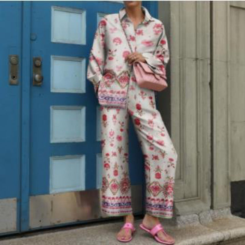 Women's two-piece set with modern geometric pattern – casual outfit for everyday and office