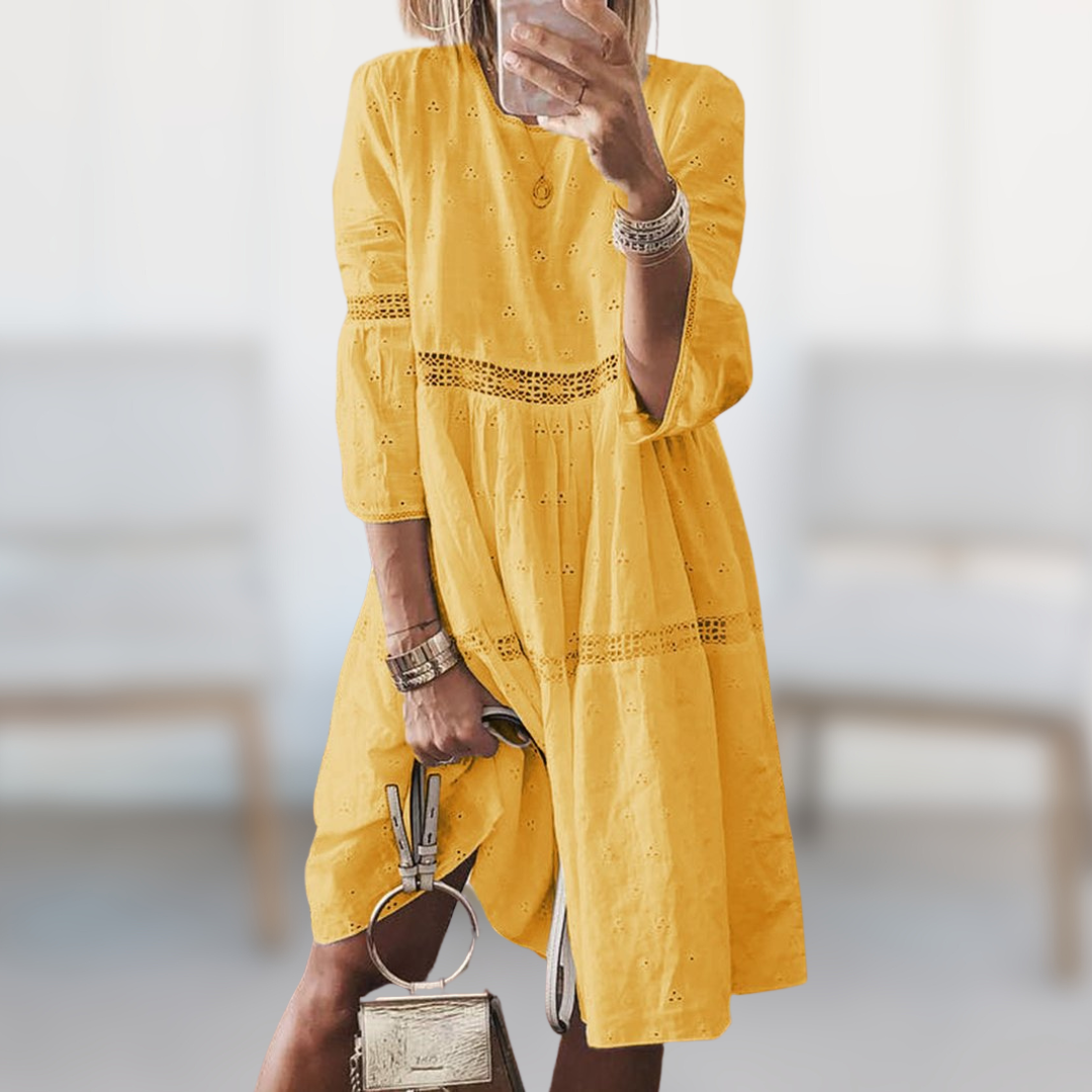 Michelle – Besticktes Midikleid mit Ausschnitt