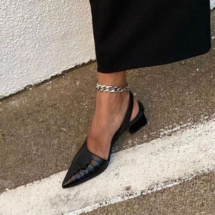 Gabrielle – Retro Plus Size Lace Shoes with Mid Heel in Solid Color Design