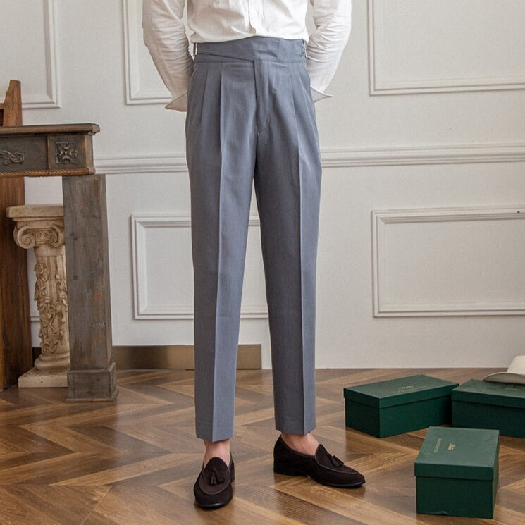 Herren High-Waist Anzughose mit Bundfalte und seitlicher Schnalle – Eleganter Business- und Freizeitstil