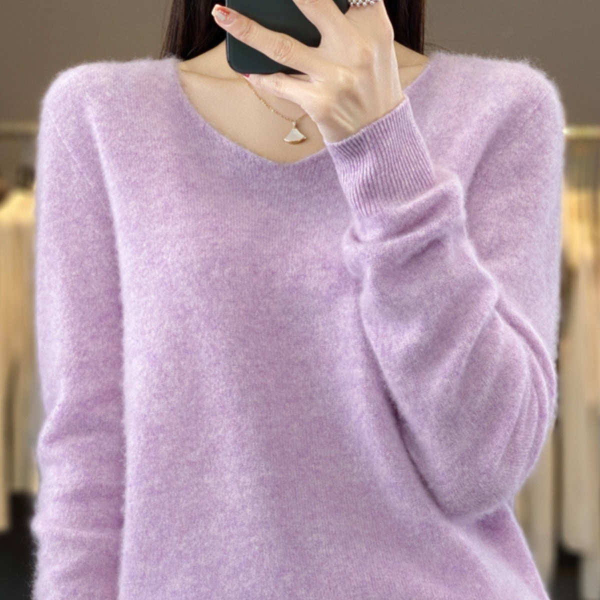 Clara – Lockere Damen-Wollpullover mit V-Ausschnitt für Herbst und Winter