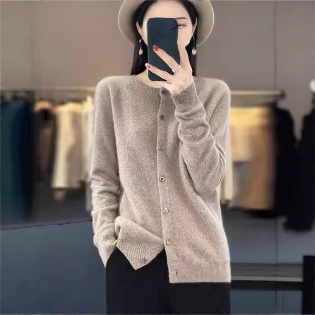 Leanne – Merinowoll-Cardigan mit Rundhalsausschnitt und langen Ärmeln