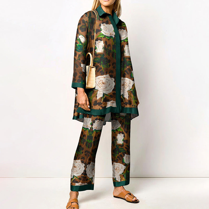 Women's two-piece set with modern geometric pattern – casual outfit for everyday and office
