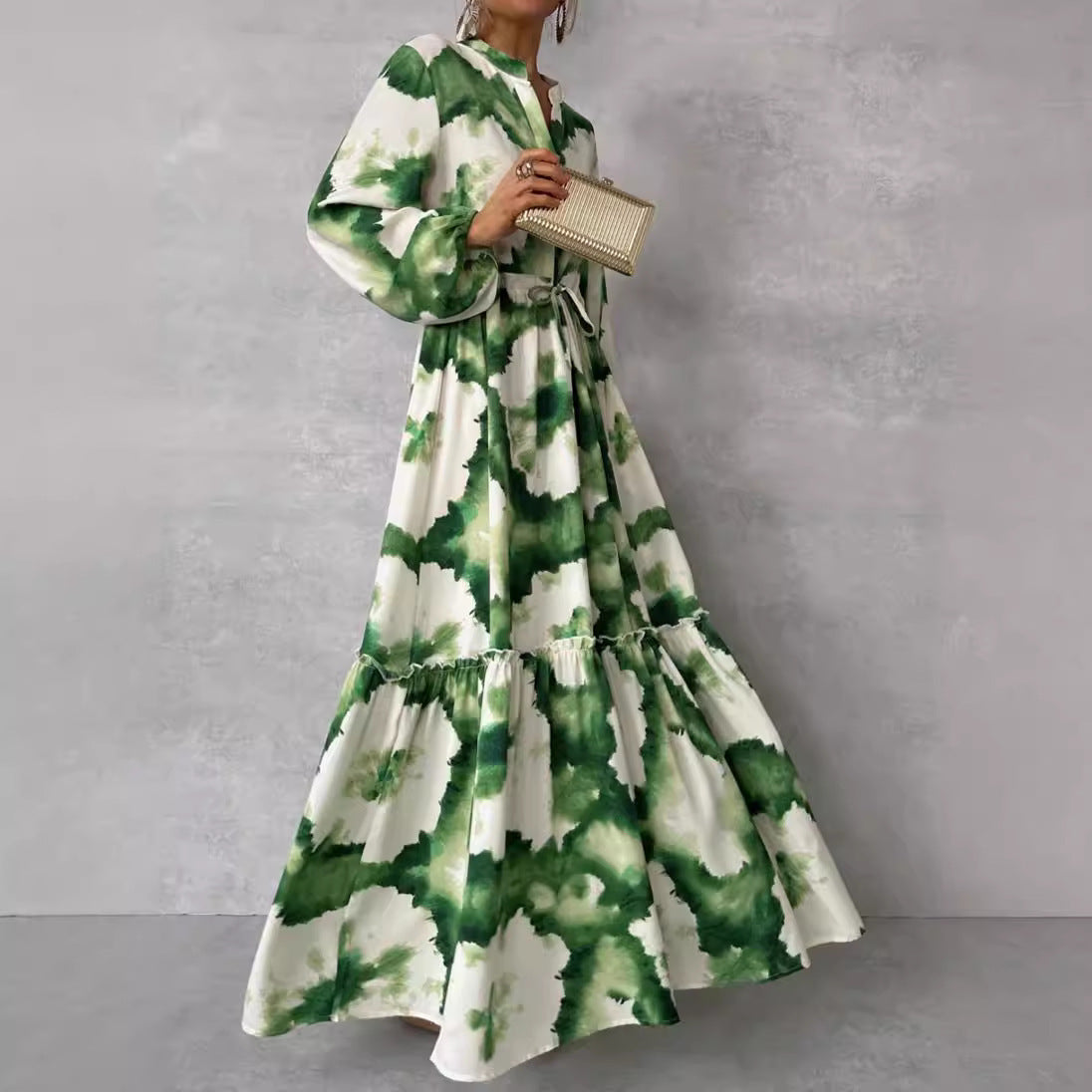 Sandra – Stylish women's long-sleeve dress