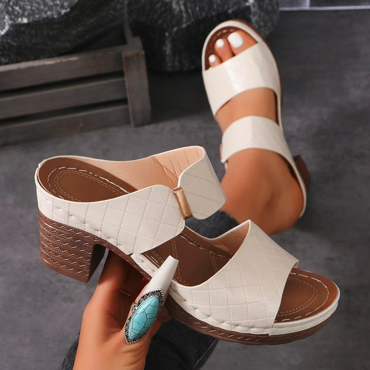 Sarah – Modische High Heel Pantoletten mit runder Zehenform für den Sommer