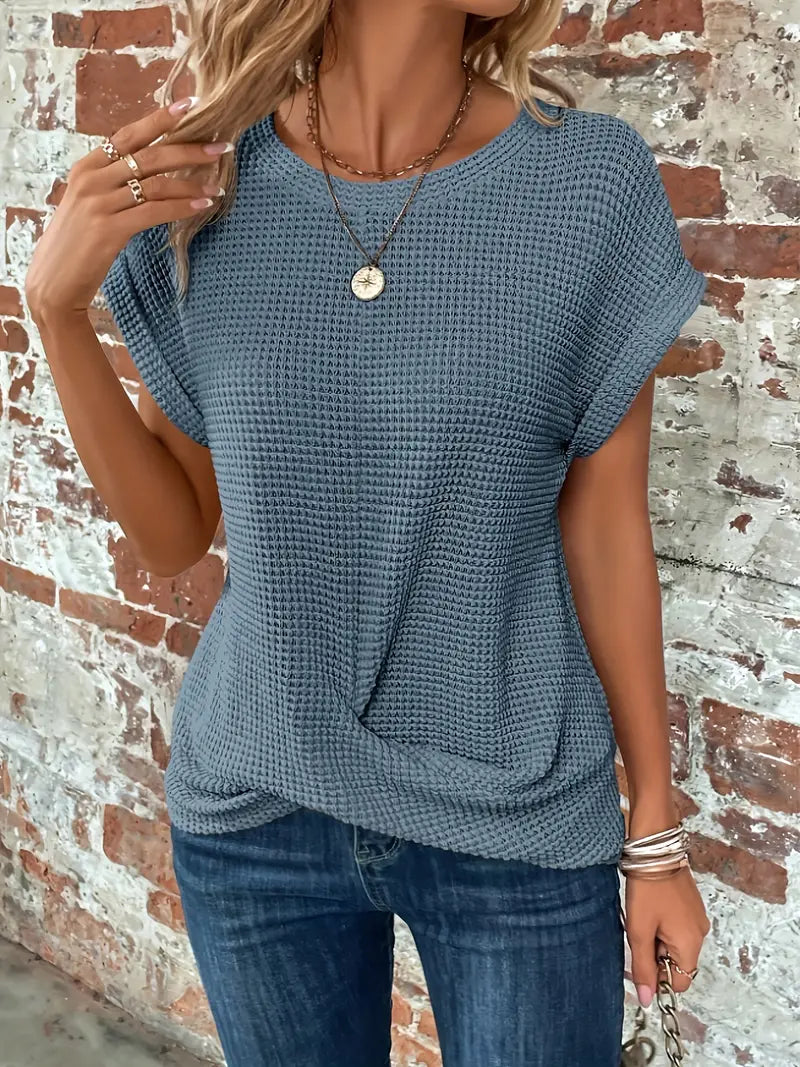 Karen – Schlichte Damen-T-Shirt mit Fledermausärmeln und Wickeloptik
