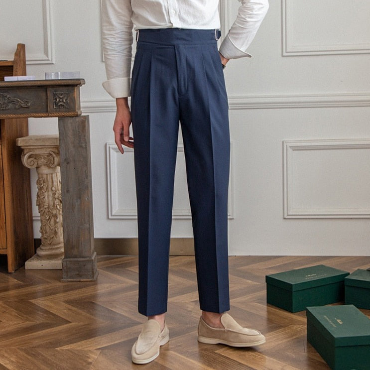 Herren High-Waist Anzughose mit Bundfalte und seitlicher Schnalle – Eleganter Business- und Freizeitstil