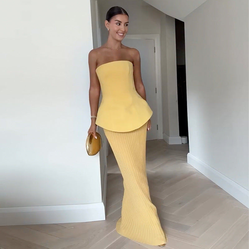 Pamela – Two-piece set with tube top and pleated skirt in yellow