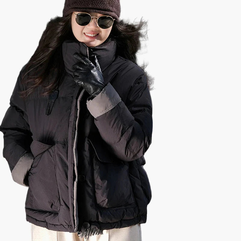 Women's winter quilted jacket with hood, fashionably loose, ideal for everyday and outdoor use