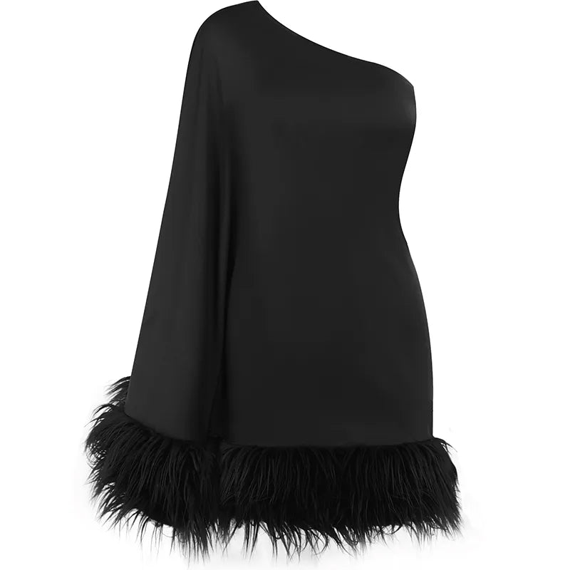 Kim – Mini Kleid mit Federbesatz und Einem Schulter