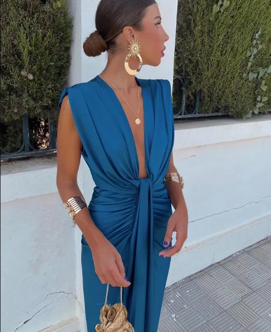 Sue – Festliches Abendkleid mit Tiefem Ausschnitt