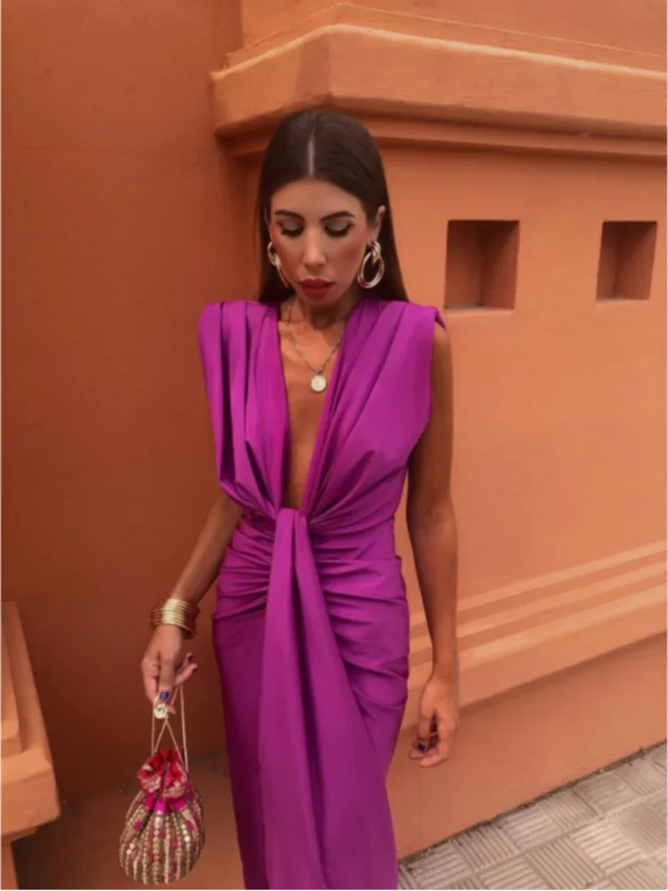 Sue – Festliches Abendkleid mit Tiefem Ausschnitt