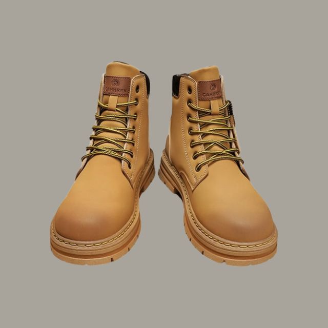 Men's outdoor boots in urban style – sturdy casual shoes for work and adventure