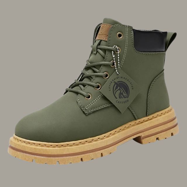 Men's outdoor boots in urban style – sturdy casual shoes for work and adventure