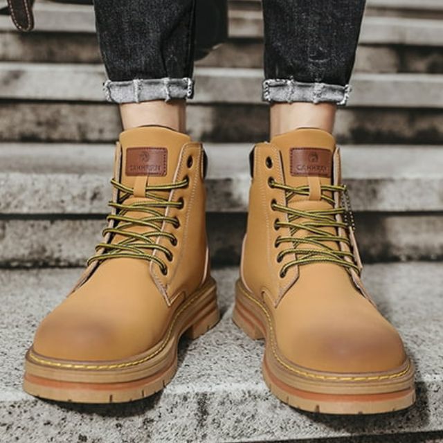 Men's outdoor boots in urban style – sturdy casual shoes for work and adventure