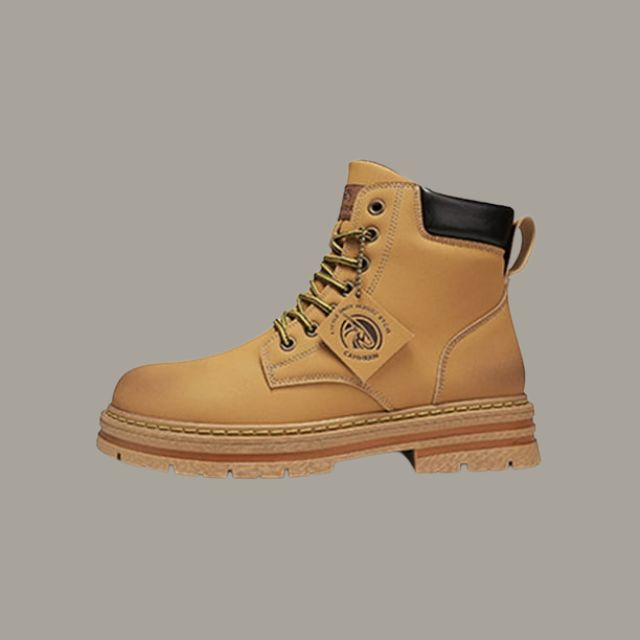 Men's outdoor boots in urban style – sturdy casual shoes for work and adventure