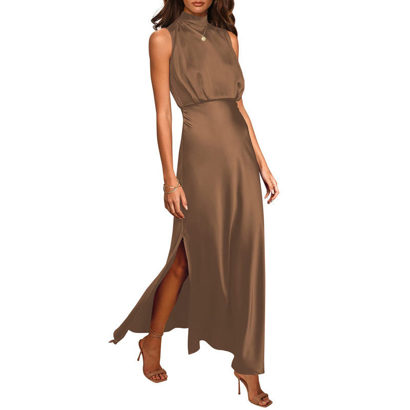 Michelle – Satin dress with stand-up collar