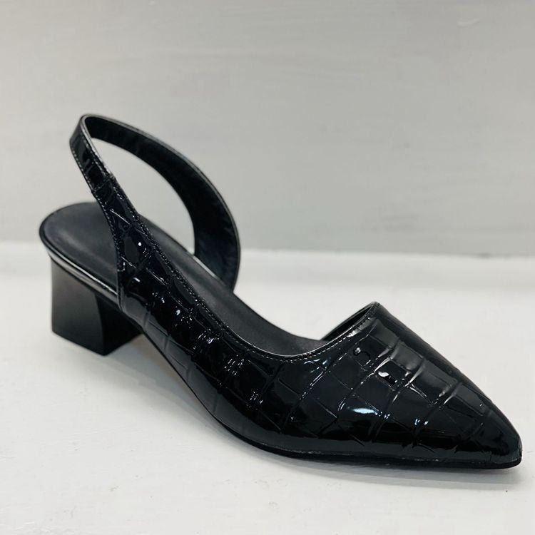 Gabrielle – Retro Plus Size Lace Shoes with Mid Heel in Solid Color Design