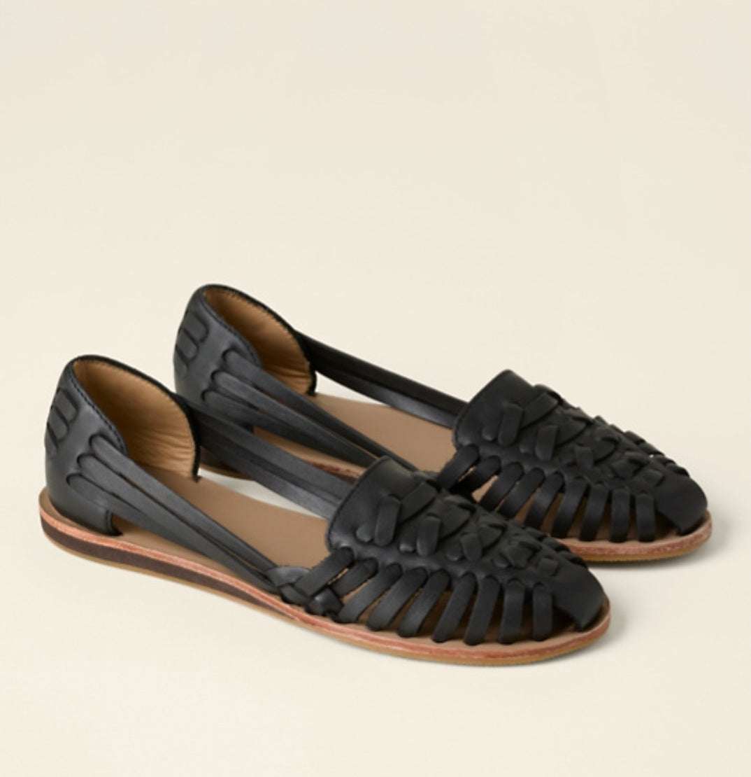Women's casual slip-ons with cut-out design – comfortable loafers for everyday and office use