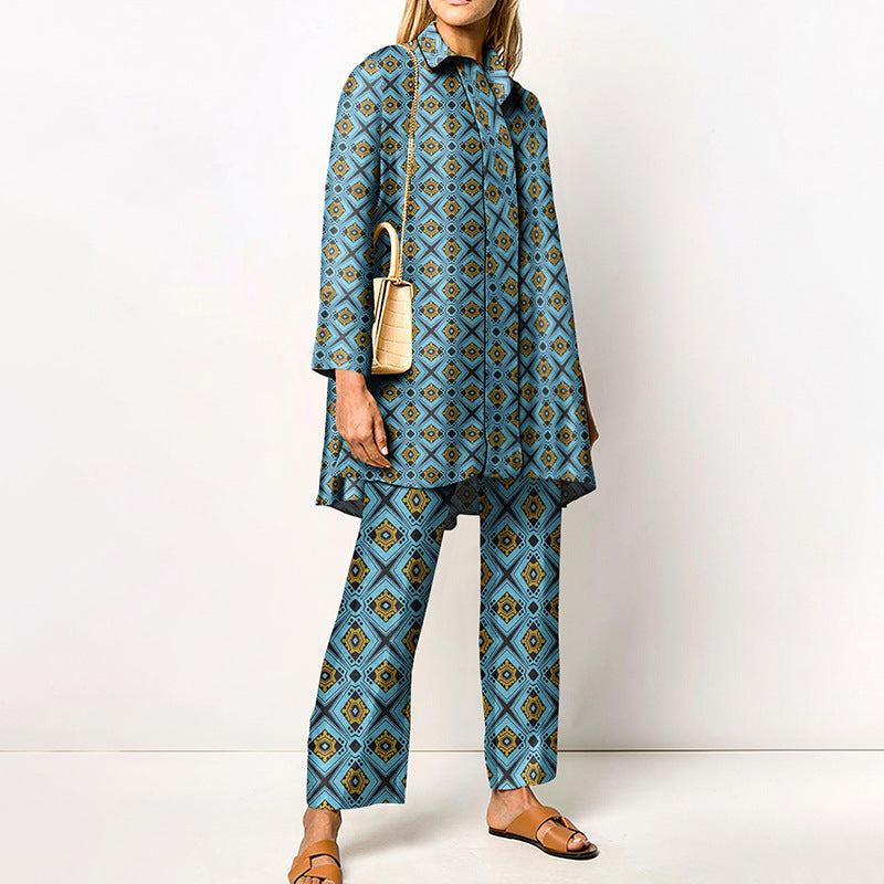 Women's two-piece set with modern geometric pattern – casual outfit for everyday and office
