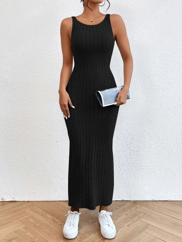 Hannah – Strickkleid mit Rundhals und langen Ärmeln