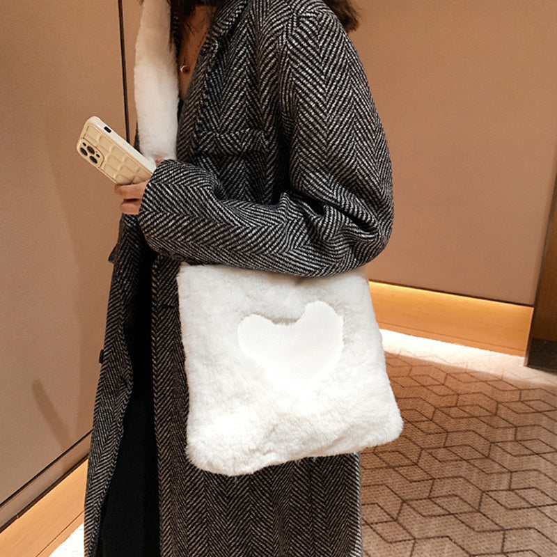 Tanya – Winter Plüsch Schultertasche für Damen