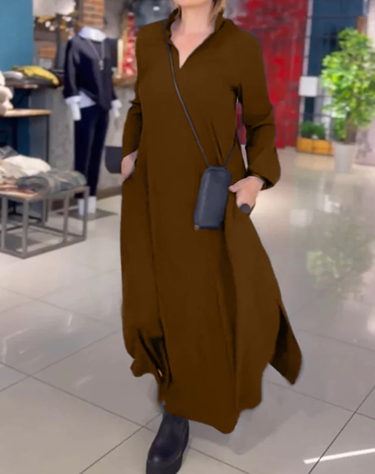 Stephanie – Langes, Lockeres Kleid mit V-Ausschnitt und Langarm