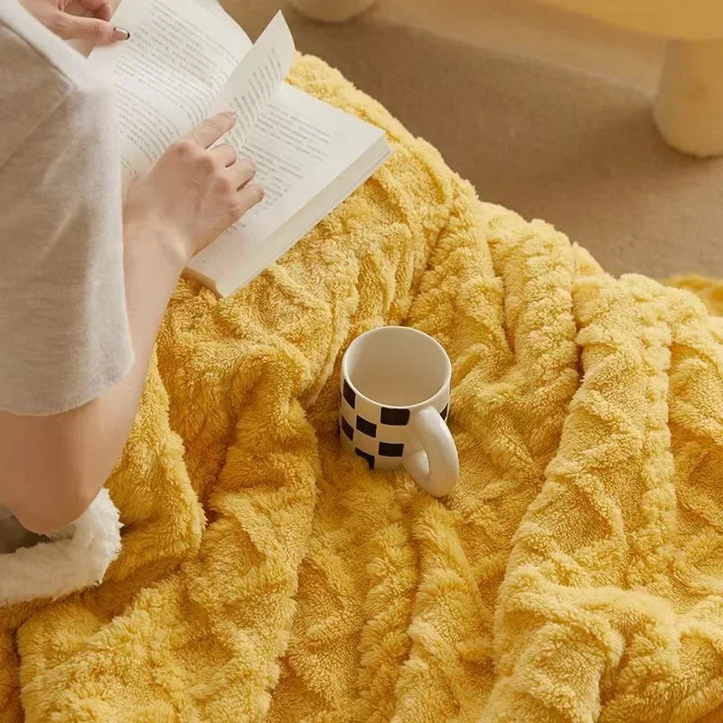 Ultra cozy blanket Sherpa winter blanket for women and men – fluffy sofa blanket for cozy evenings and bedrooms