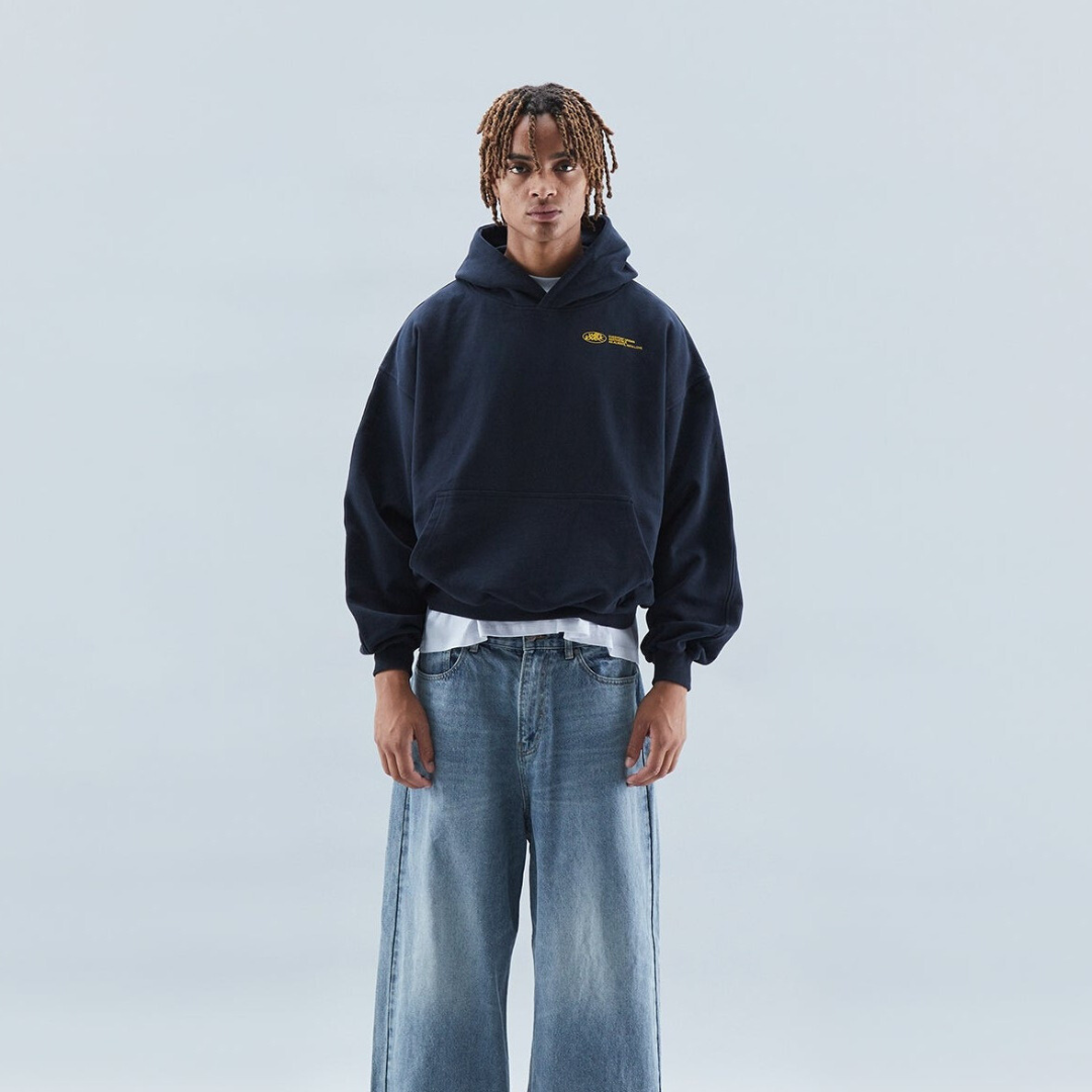 Unisex Oversize Streetwear Hoodie mit Kapuze und Schriftzug – Lässiger Urban Look für Alltag und Freizeit