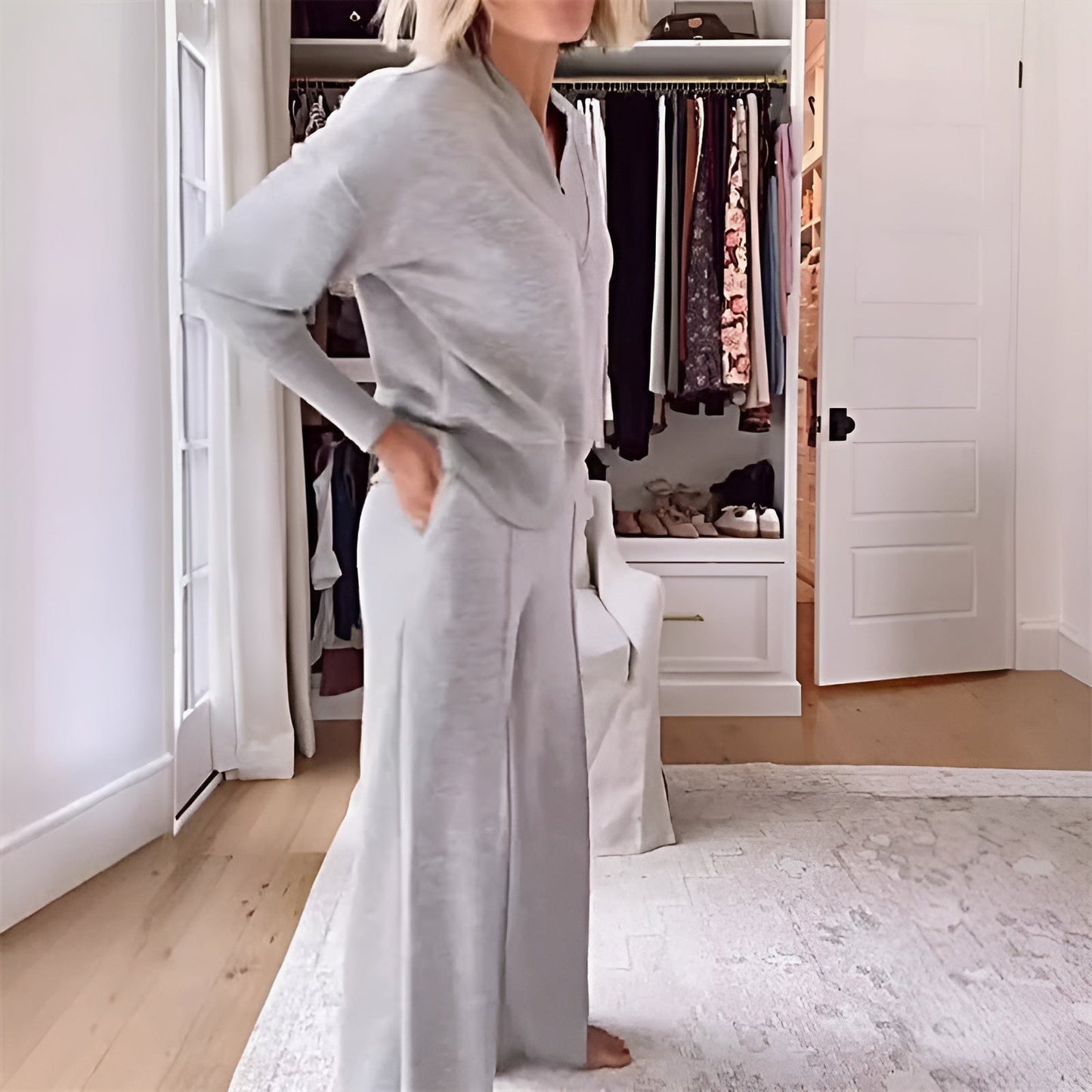 Damen Lounge- und Sportanzug Zweiteiler – Modischer Freizeitlook mit weitem Bein und V-Ausschnitt