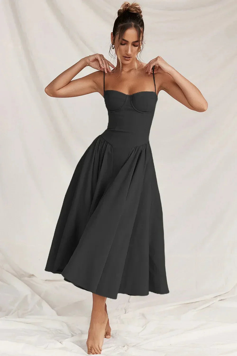 Tara – Ärmelloses Midi-Kleid mit Korsett-Passform