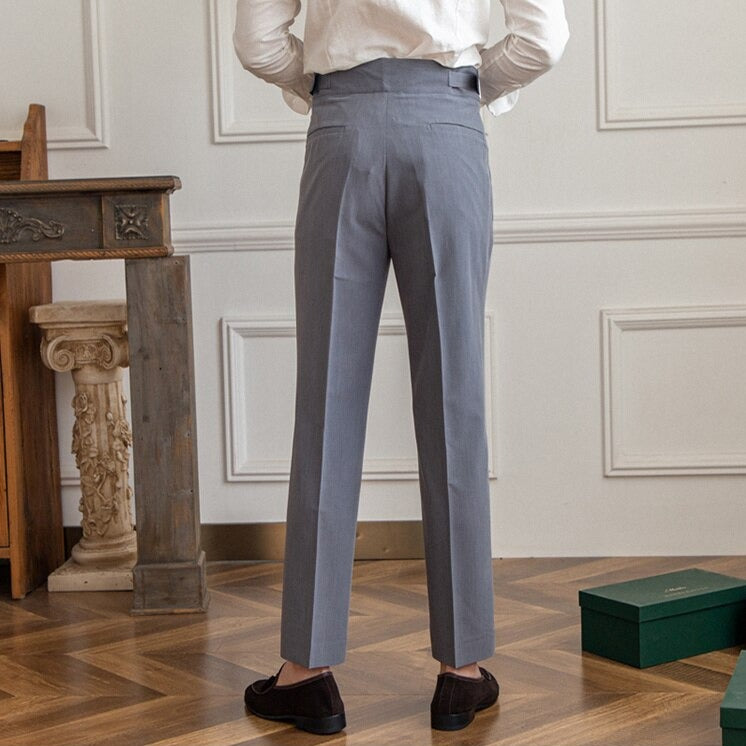 Herren High-Waist Anzughose mit Bundfalte und seitlicher Schnalle – Eleganter Business- und Freizeitstil