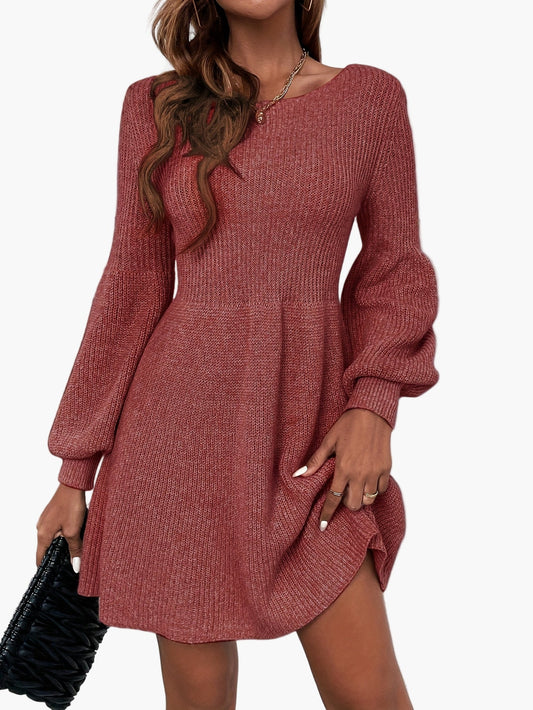 Women's knitted dress elegant with balloon sleeves and round neckline – perfect for everyday and leisure
