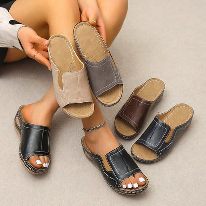 Kathleen – Retro Strap Wedge Sandals in Oversizes