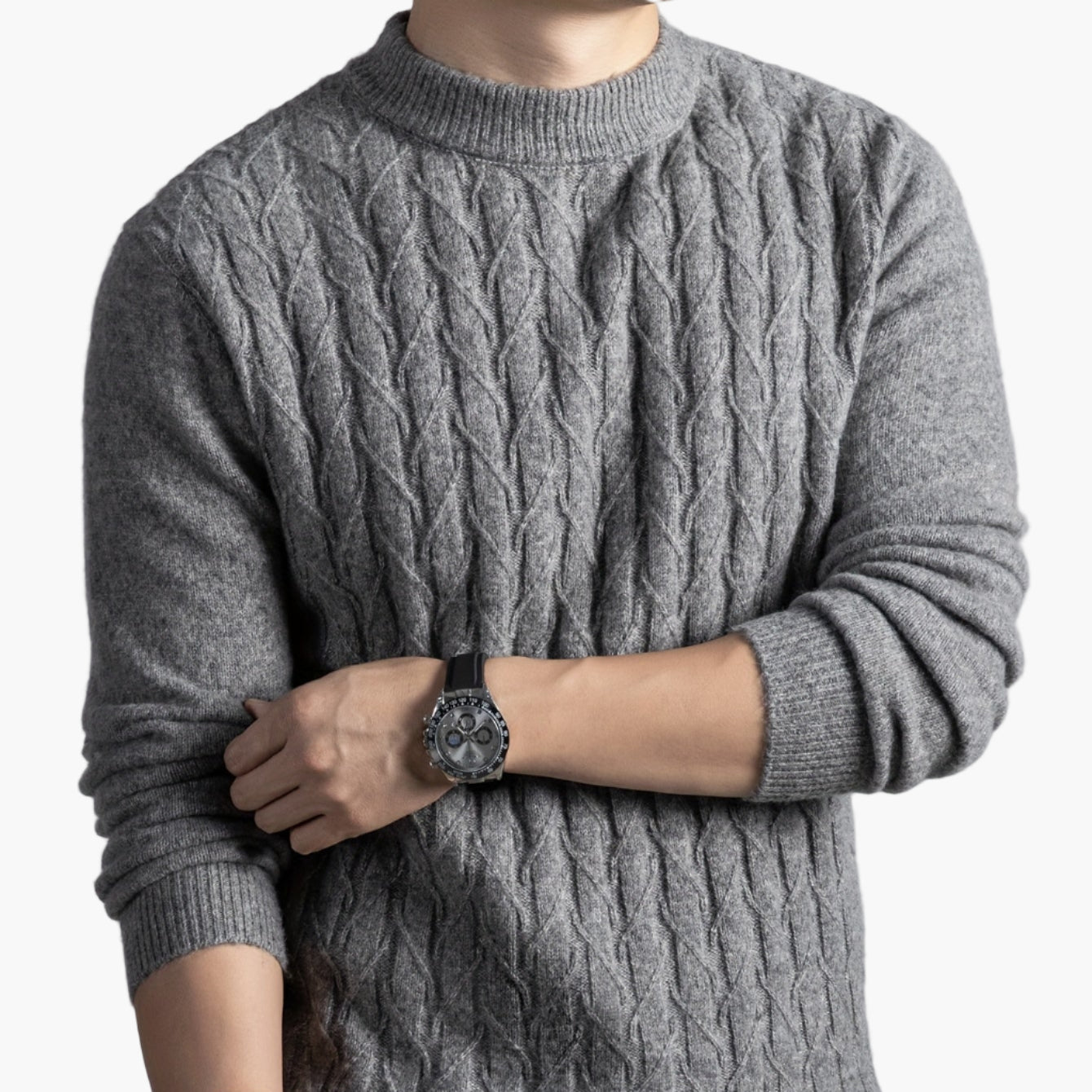 Herren Pullover mit Zopfmuster – Modernes, lässiges Strickdesign für Alltag und Büro